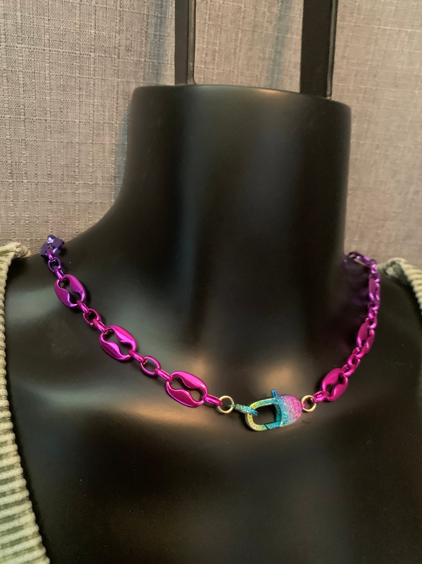 Dazzling Ombre Clip Necklace