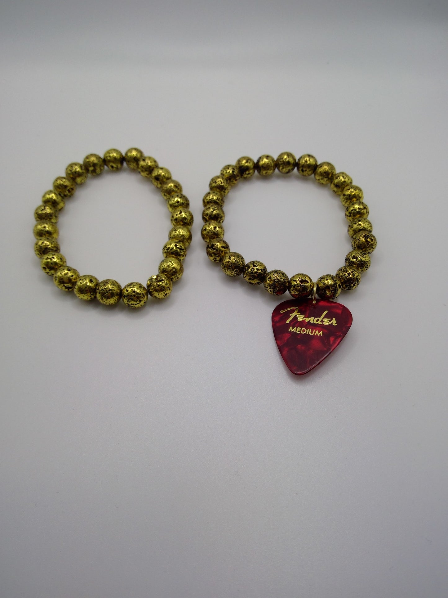 Fender Guitar Pick 2pc Gold Stretch Bracelets