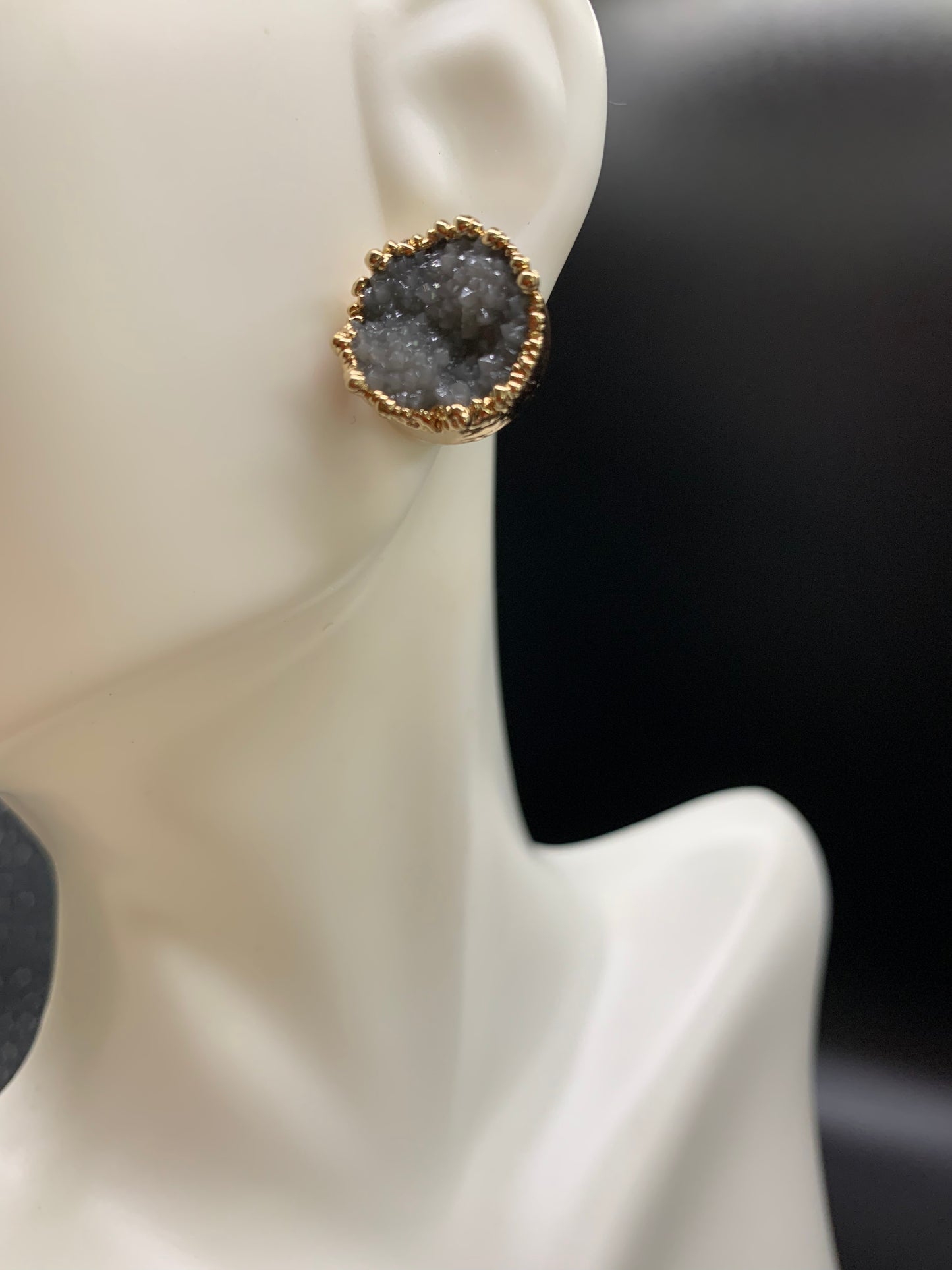 Stone Crystal Round Earrings