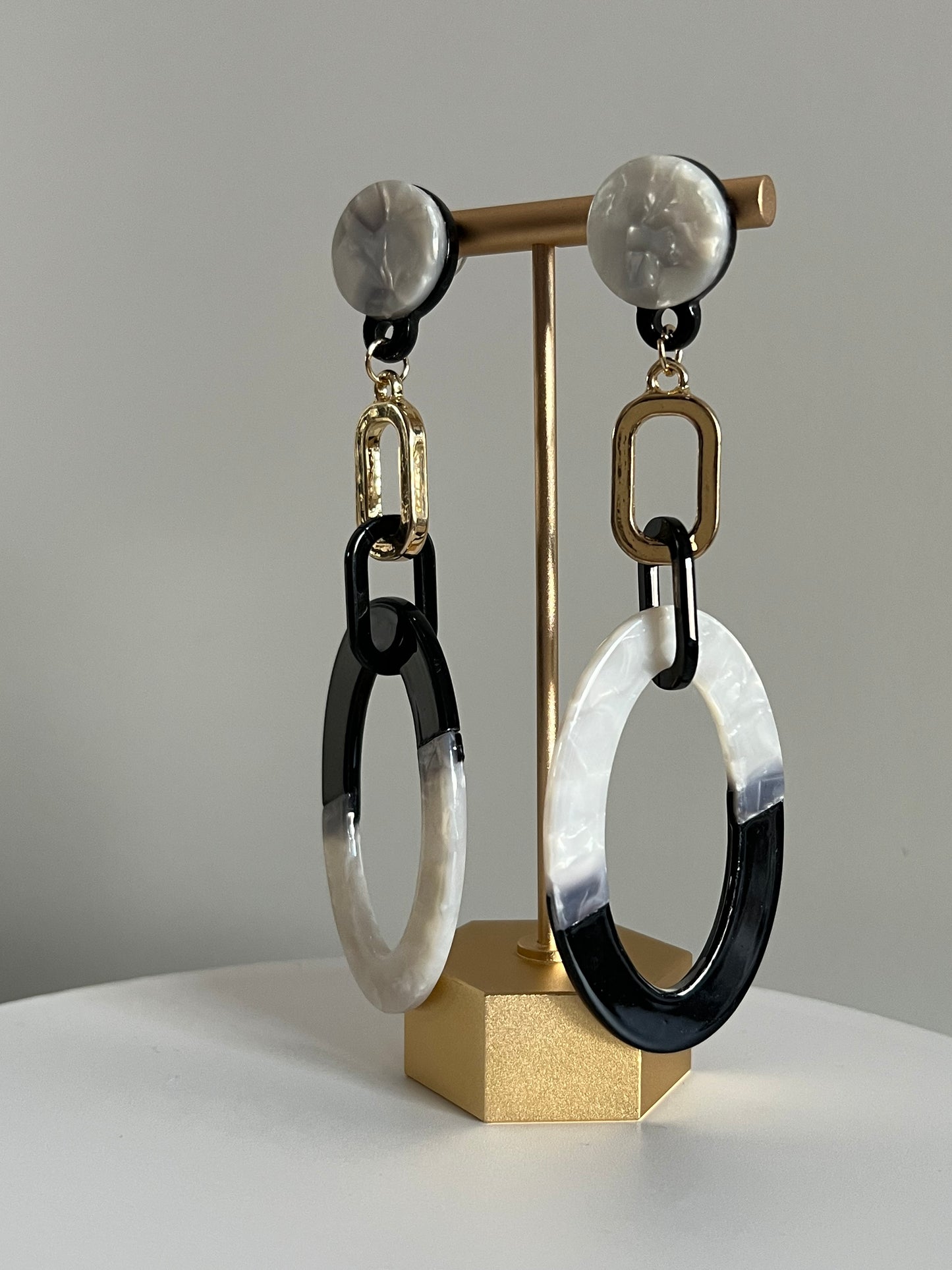 The Modernist Monotone Dangle Earrings