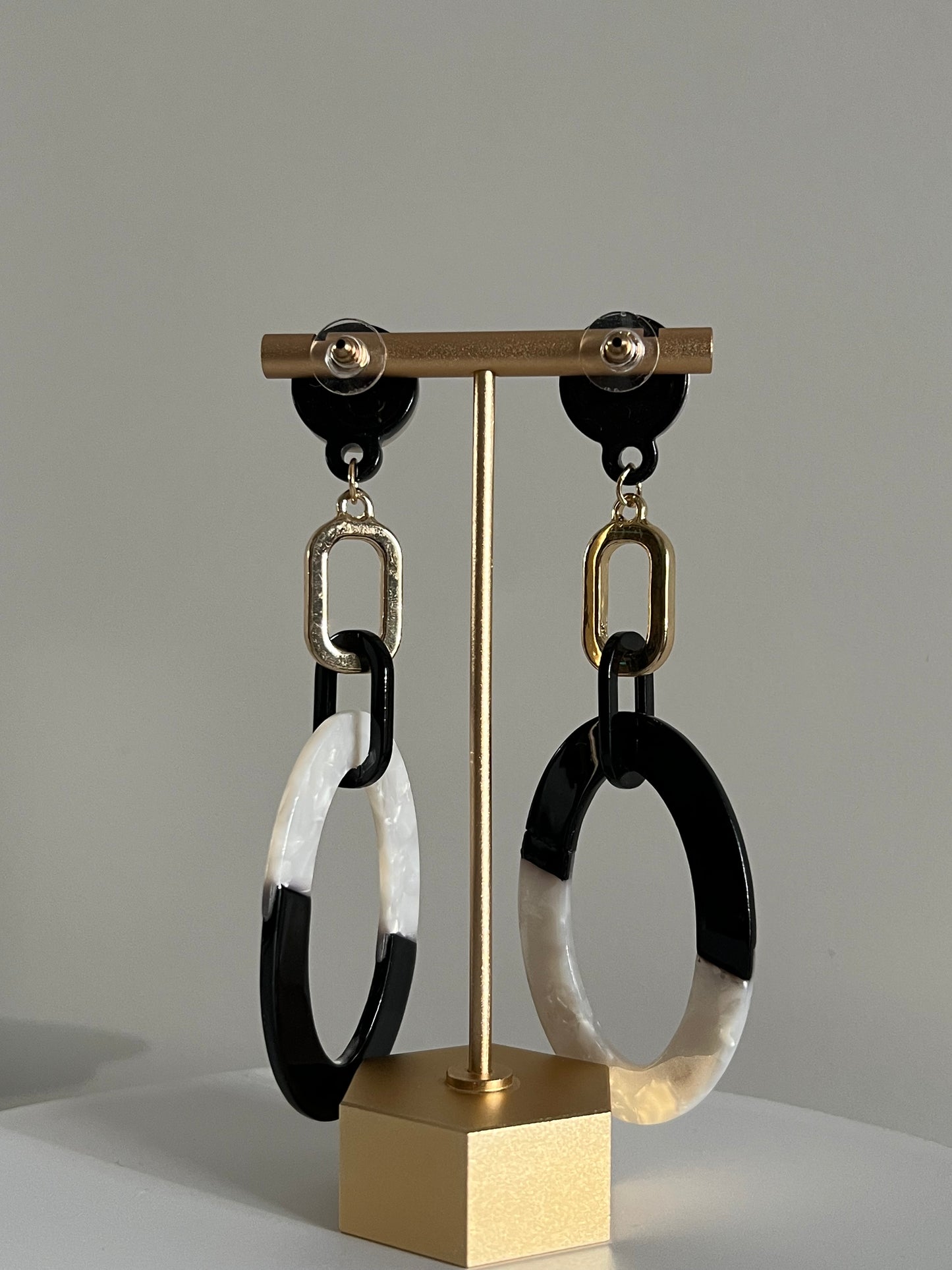 The Modernist Monotone Dangle Earrings